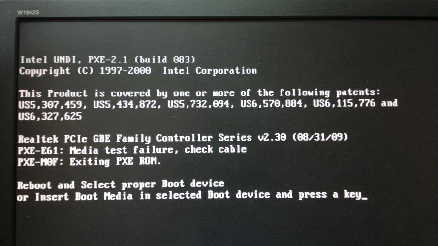电脑开机进不了系统,一直卡在欢迎界面?