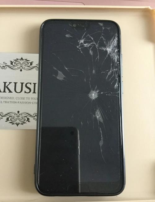 荣耀10青春版屏幕碎了换屏幕要多少钱哈?