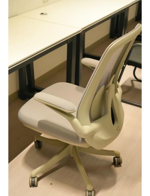 孩子上网课用笔记本好还是用台式电脑好上网课一般都选用什么电脑