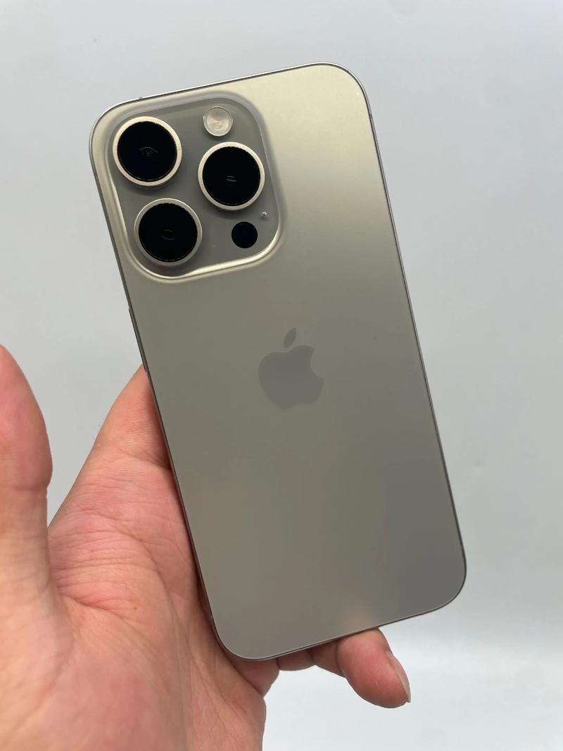 苹果15款pro值得买吗