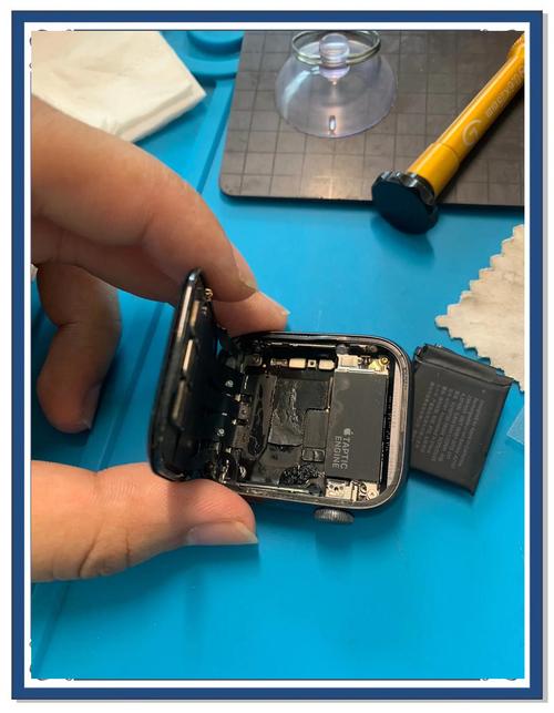 iwc手表摔了一下(iwatch摔碎了)