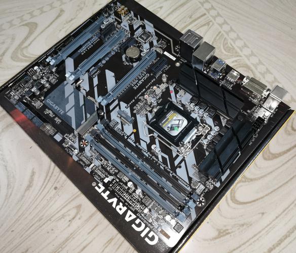z370主板用什么内存条