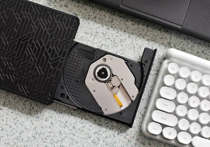 如何播放DVD光驱的盘片