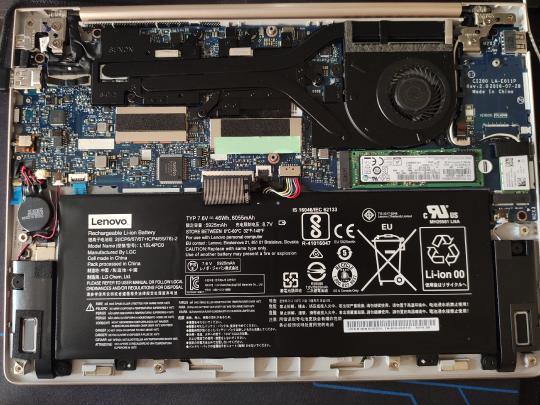 这个笔记本,有两个内存条卡槽吗