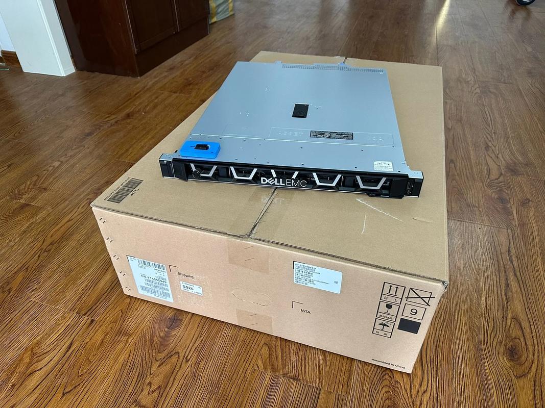 戴尔笔记本电脑保修期是几年啊?我买时没问