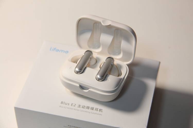 魅族魅蓝E2多长多宽多厚