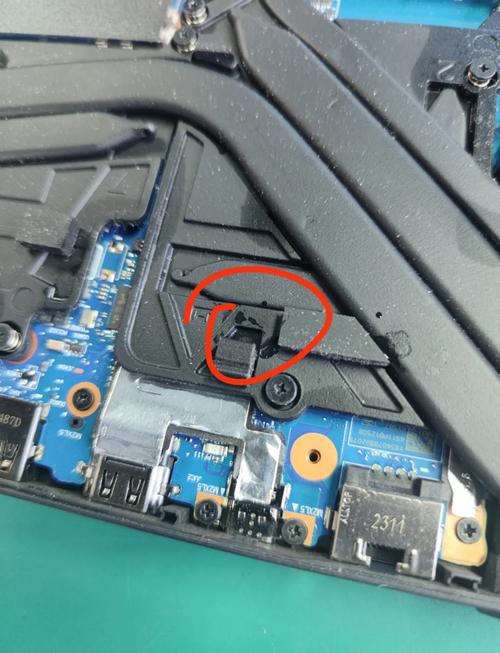 笔记本电脑usb接口在哪里?