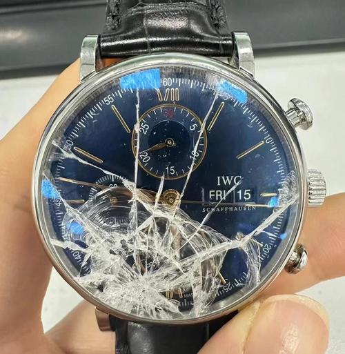 瑞士手表的蓝宝石镜面会被划花吗