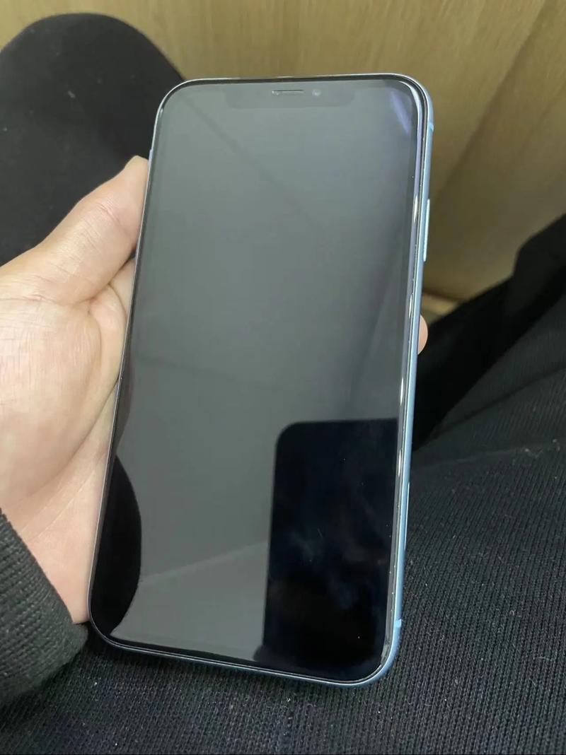 苹果xr运行内存3g相当于安卓的几g够用吗?