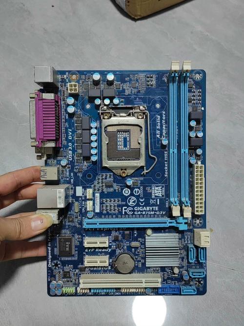 技嘉B75M-D3V主板比较高可配什么显卡