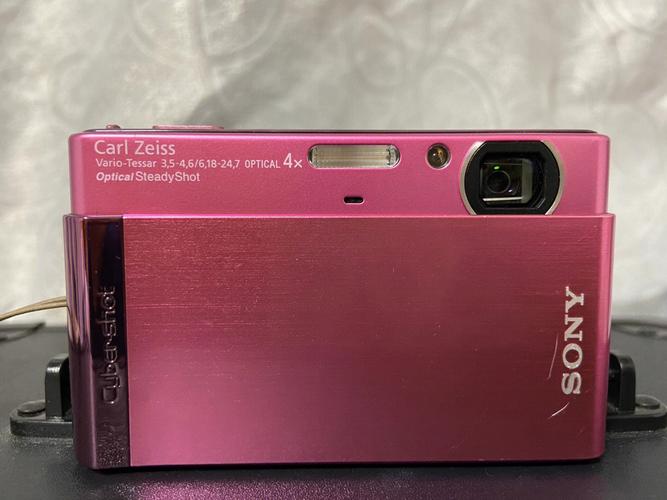 本月4号要买相机,索尼T90和富士Z300哪个好?哪位能说说看?