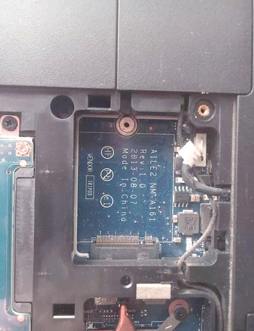 联想E545这配置还能玩LOL吗?