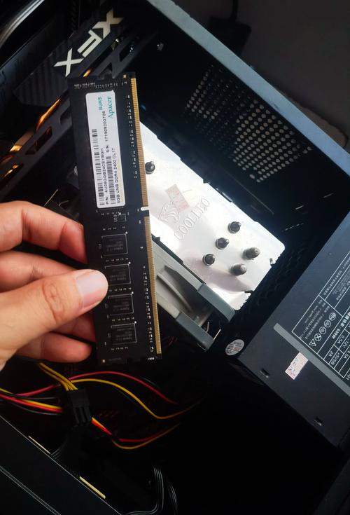 电脑的内存条是干什么用的