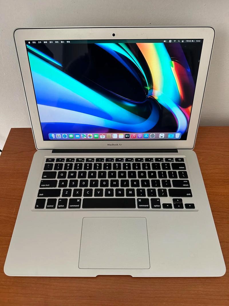MacbookProMC700外接显示器出现黑边?有哪位高手了解?