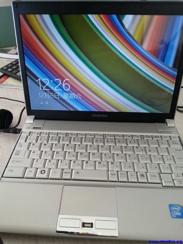 东芝笔记本电脑图片12寸笔记本多大