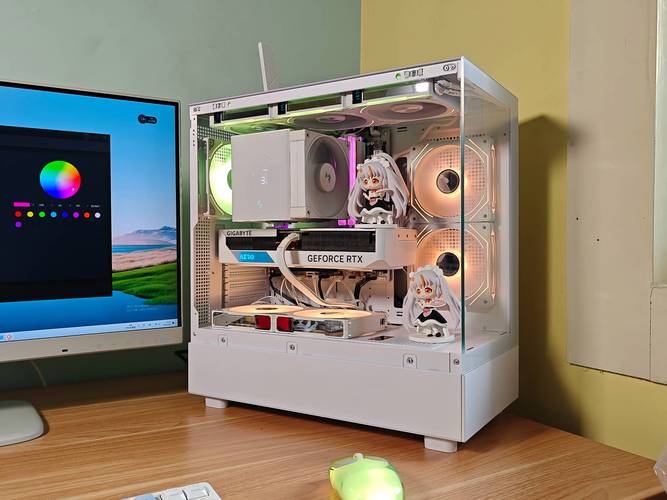 电脑的主机和机箱有什么不同