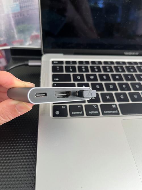 华为笔记本怎么连接显示器上