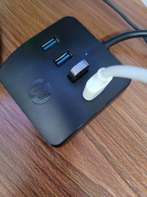 我笔记本电脑有4个USB插口,都插满了来用,分别有散热底座,音响,鼠标和...