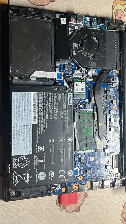 我的电脑4G内存条可以在加一个8G内存条一起使用吗?