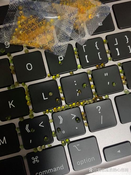 笔记本不小心洒了水在键盘上,开不了机