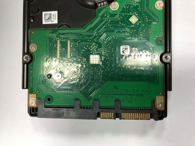 硬盘st31000528as,希捷1t在系统不认盘。