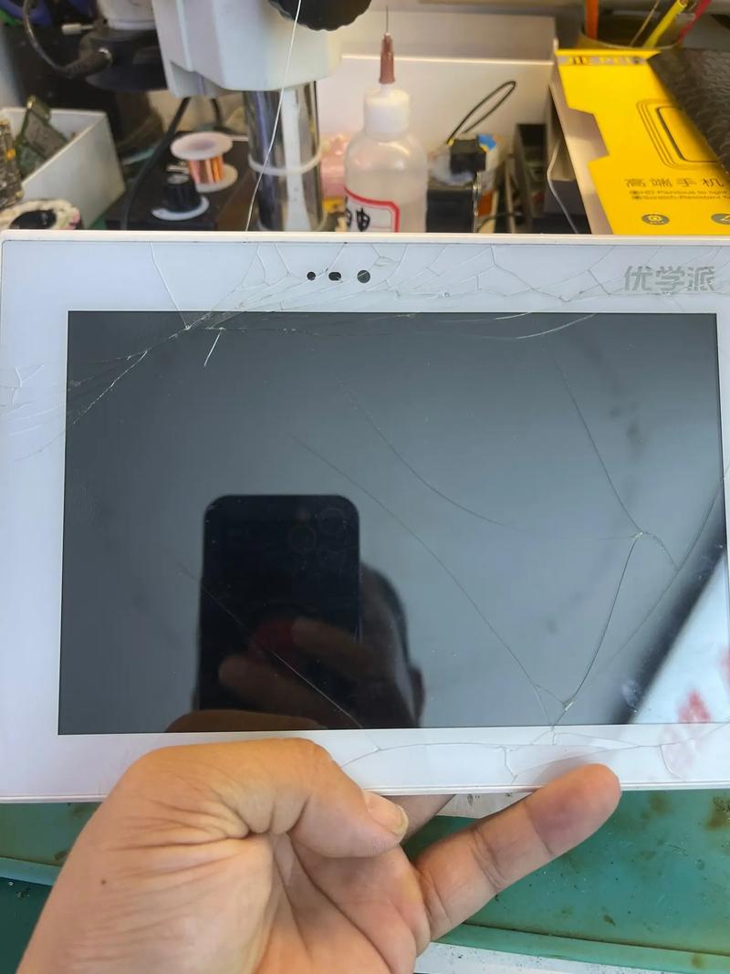 优学派平板电脑开不开机怎么办