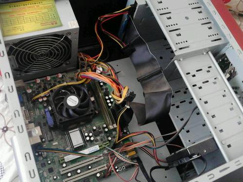 台式电脑的光驱在哪里