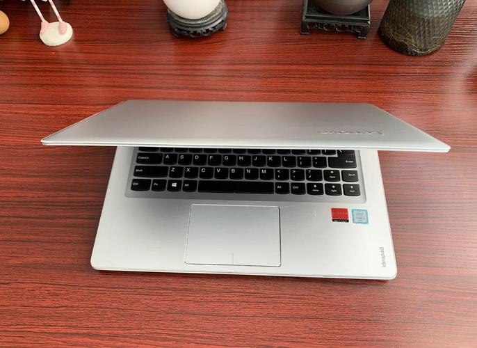 8G内存条能装win764位系统吗