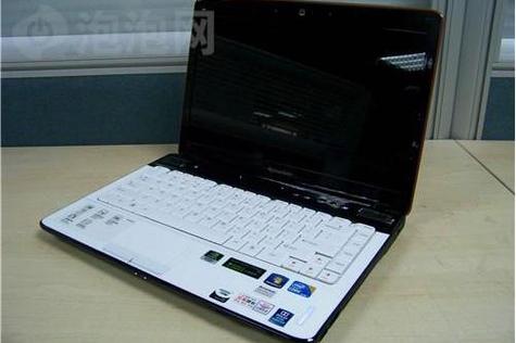 联想Y460,屏幕有画面,但背光不亮,是什么问题呢?