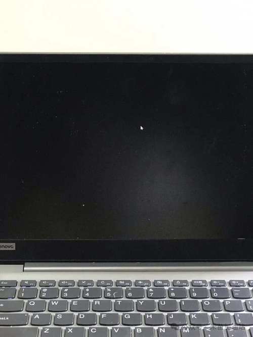 联想Win8笔记本电脑开机黑屏怎么处理