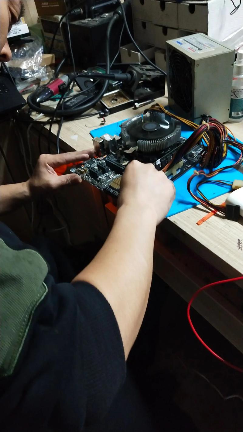 电脑换主板要多少钱电脑主板坏了修的话一般需要多少钱