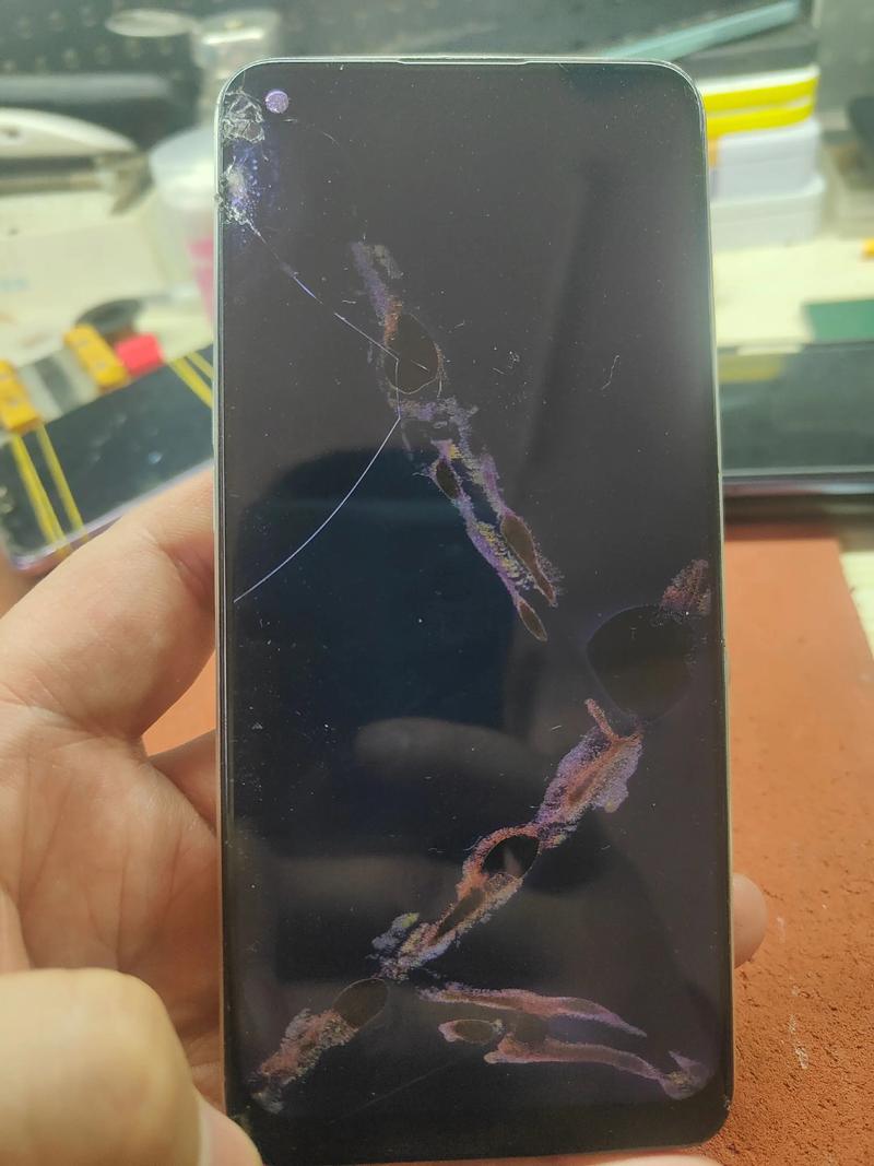 2020年oppor17换内屏多少钱?