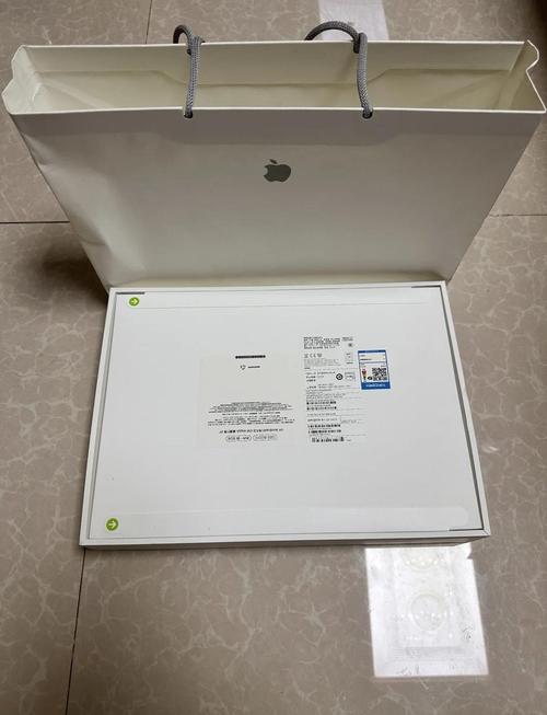 苹果笔记本为什么那么贵?