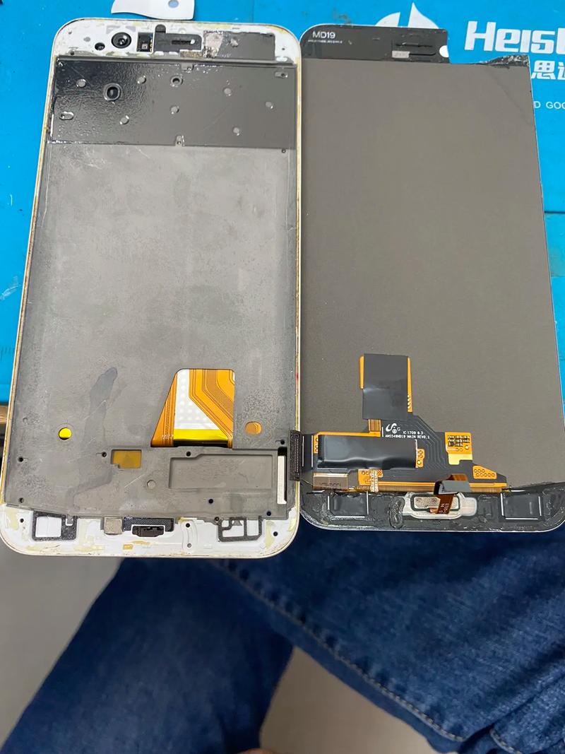 OPPOr11内外屏幕多坏了换多少钱呢亲