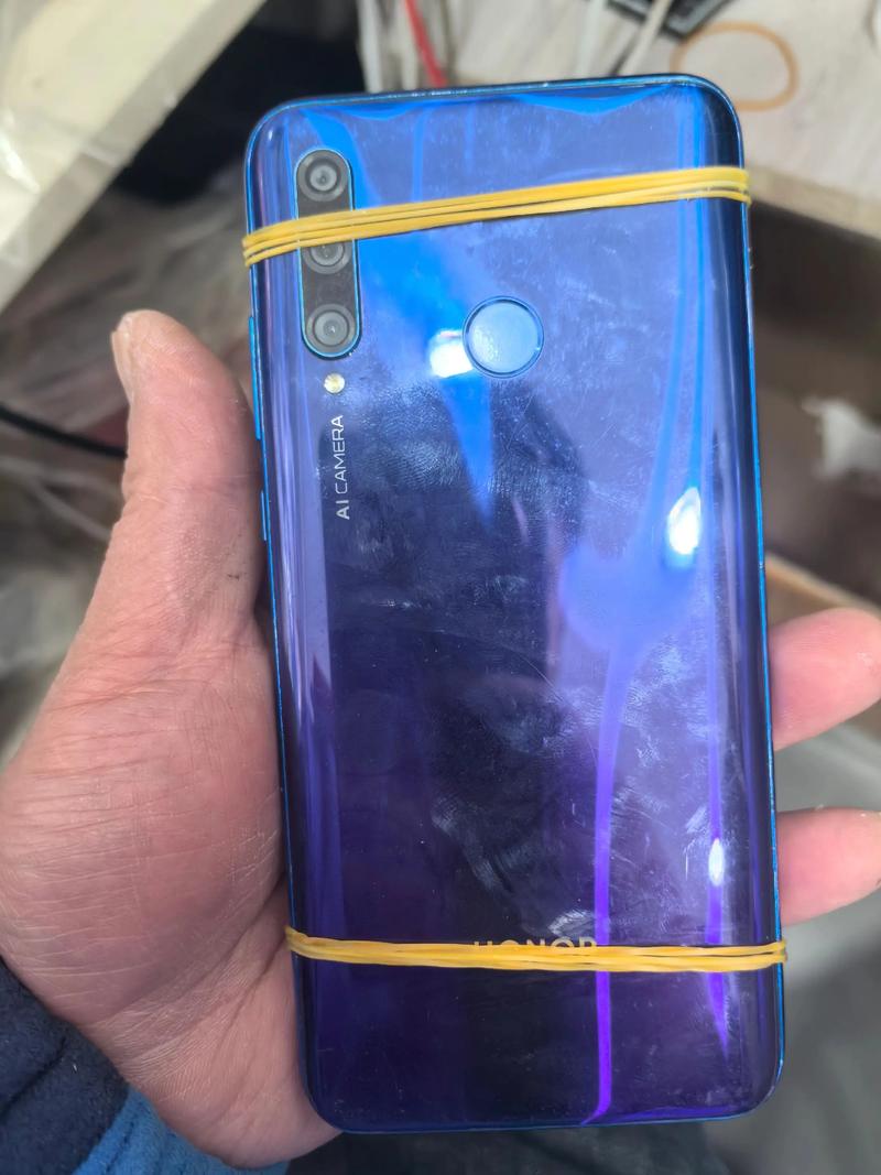 华为手机换个内屏多少钱?