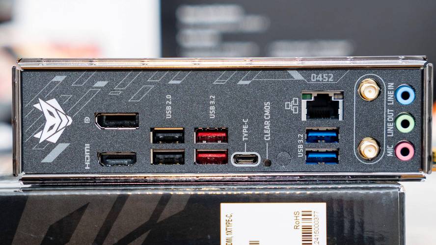 电脑cpu风扇接口有哪几种,如何接法?