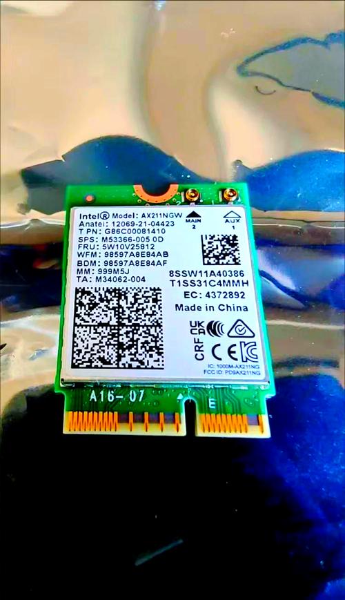 如果笔记本电脑上网,要配置些什么才可以上网??