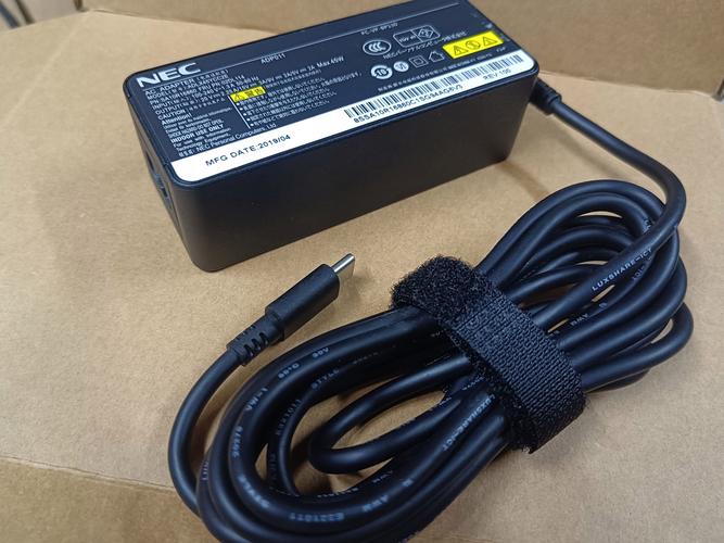 笔记本电脑充电器是通用的吗