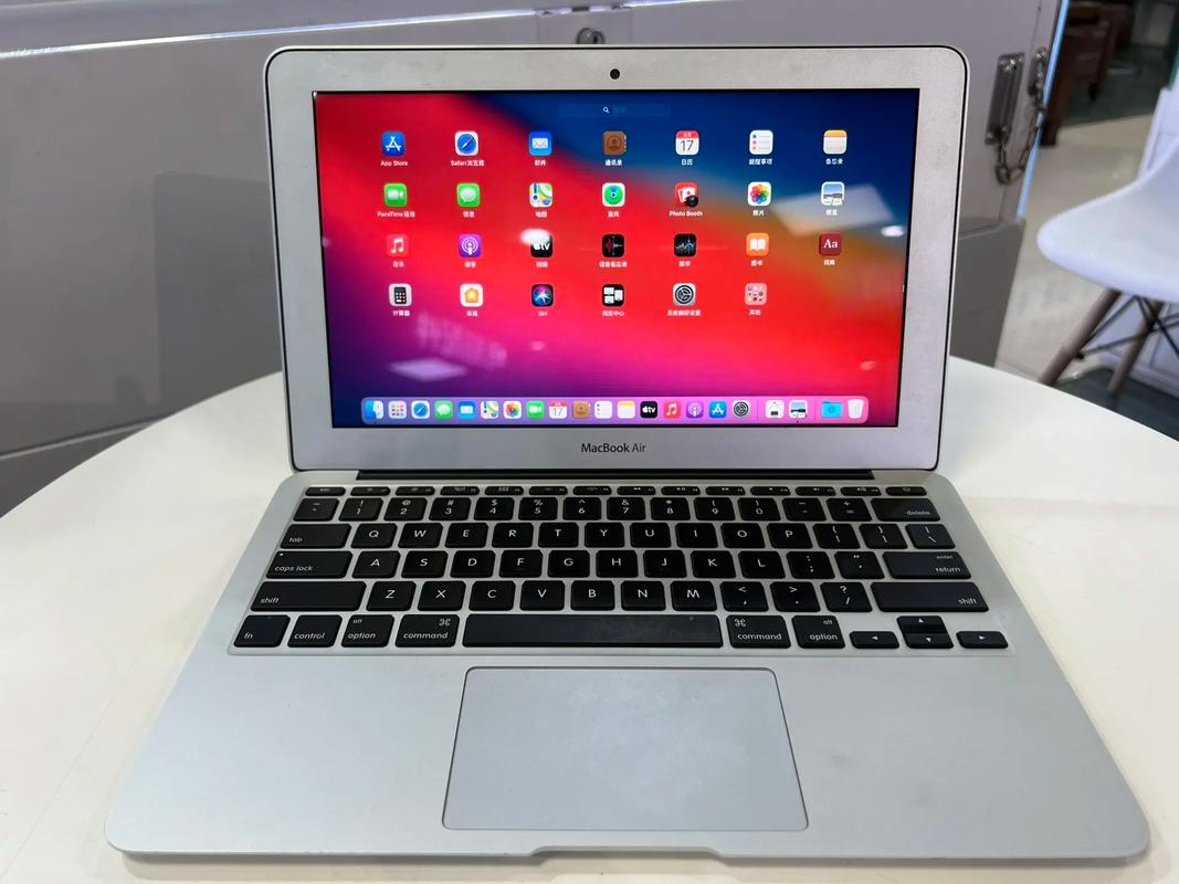 13年的11.6寸苹果笔记本电脑还能用吗