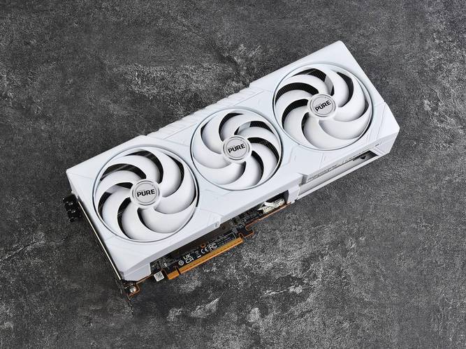 蓝宝石显卡怎么看型号