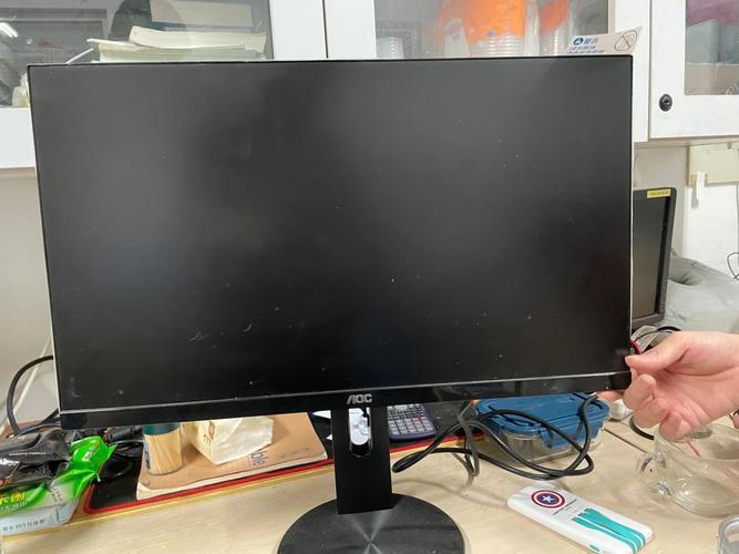aoc电脑液晶屏内屏碎了,大概维修费用,值得修吗