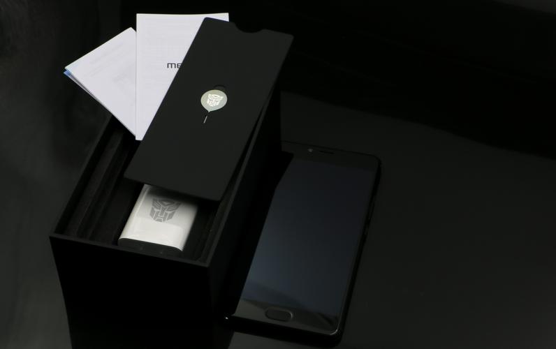 魅蓝e2黑色会掉漆吗