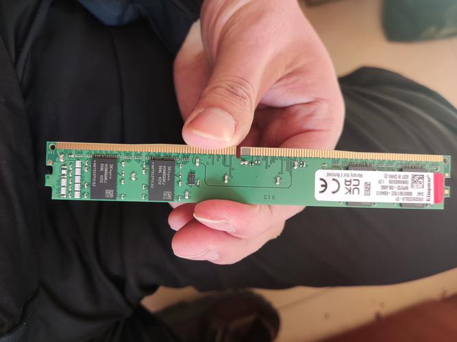 DDR4内存单条8GB够用吗?