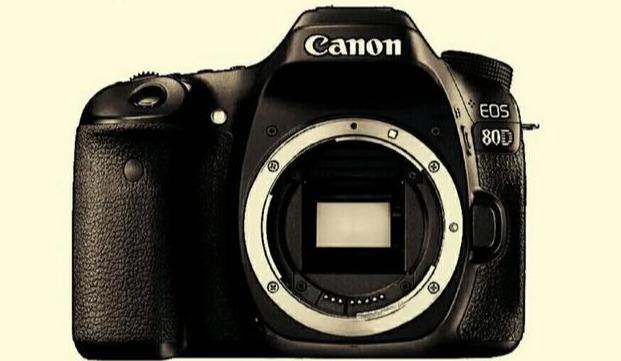 佳能哪款相机的带子上写的是EOSDIGITAL