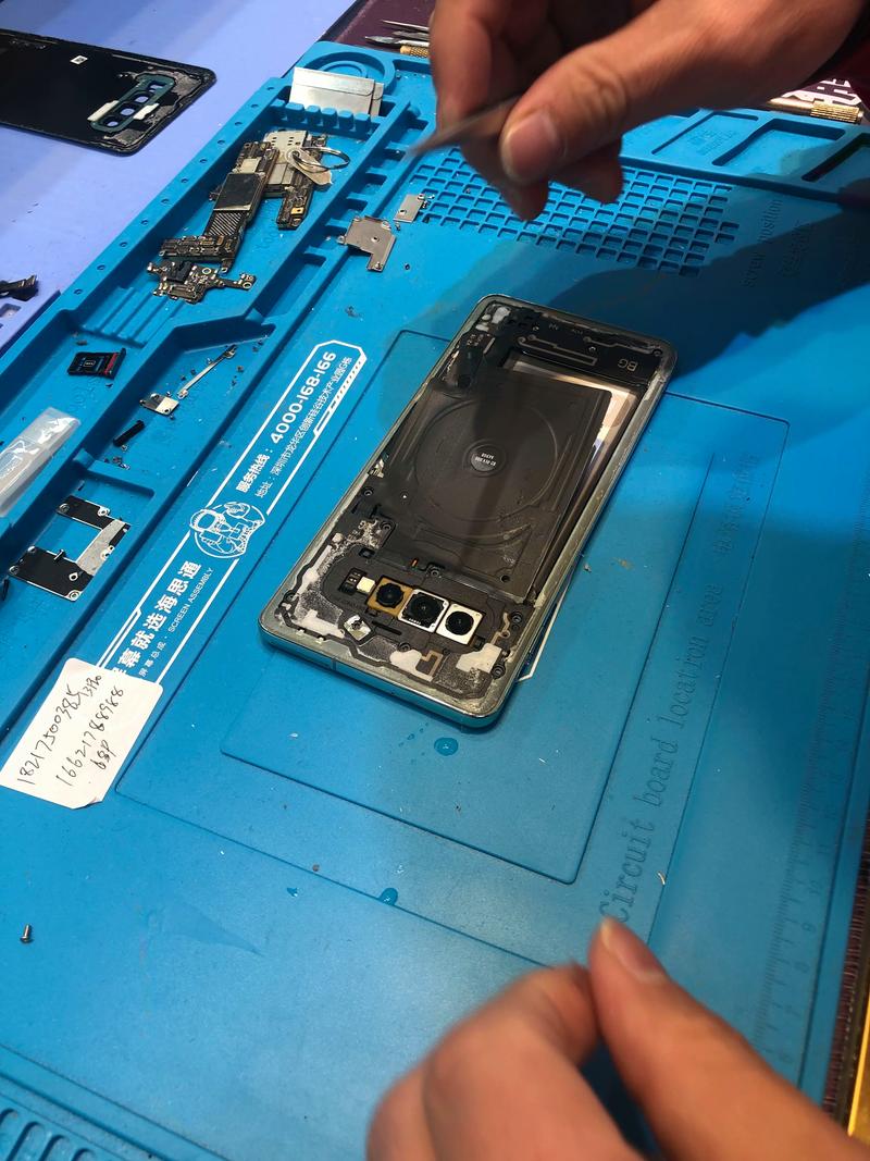 苹果手机屏幕坏了修需要多少钱?