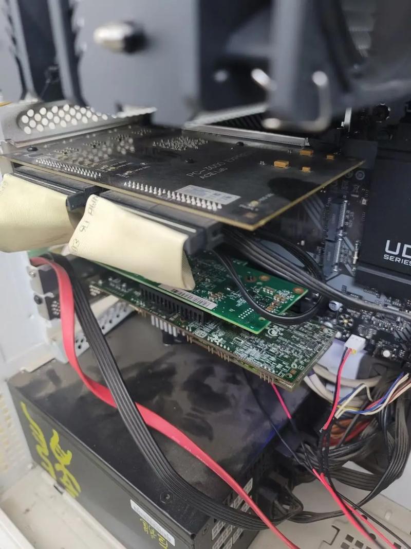 电脑硬盘无反应,怀疑是电路板坏了,可以维修或是更换电路板吗