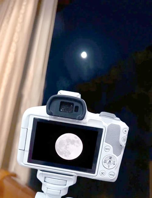 佳能sx400is可以拍月亮吗?