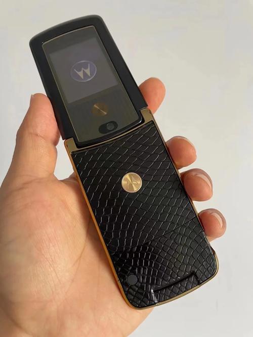 摩托罗拉V8的费用是多少