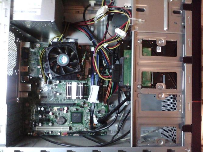 lenovo台式电脑的独立显卡在哪个位置