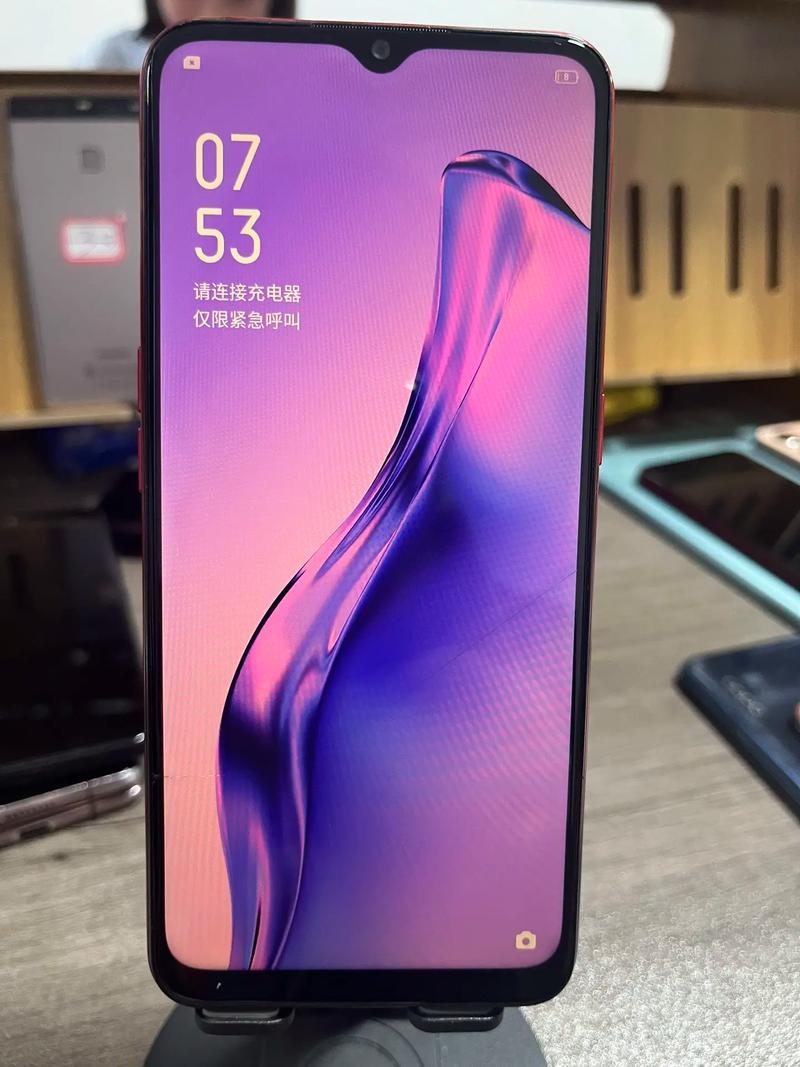 OPPOa8就外屏摔了,可以用,但是想换一个屏幕多少钱?